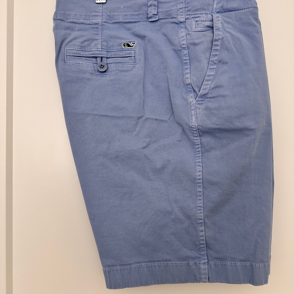 Vineyard Vines Shorts (women's 10)